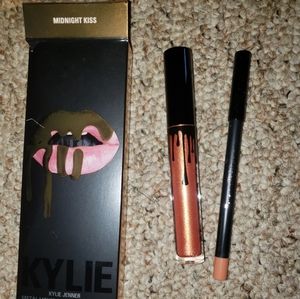Kylie Cosmetics Makeup - Kylie lip kit set - midnight kiss Kylie Cosmetics Makeup - Kylie lip kit set - midnight kiss